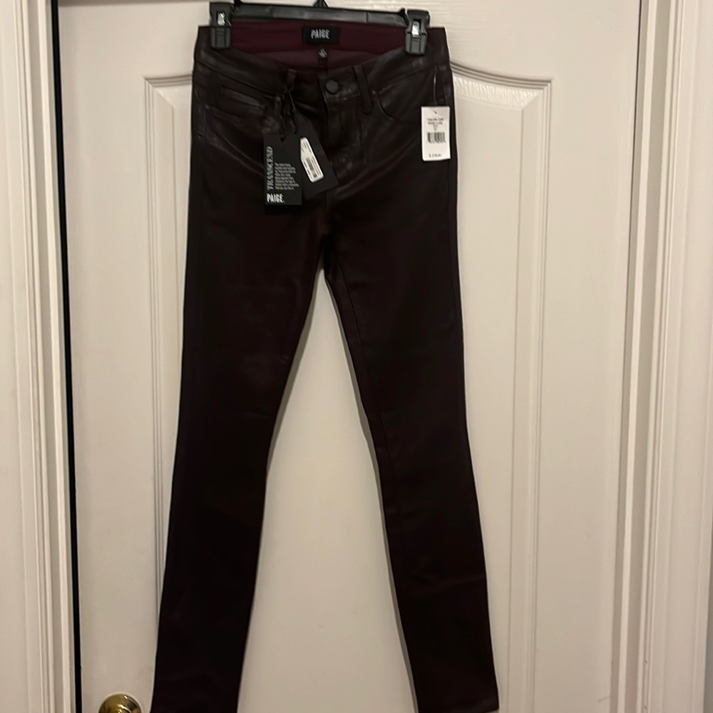 NWT PAIGE Verdugo Ultra Skinny Ankle in Burgundy. - size 27 With Lining